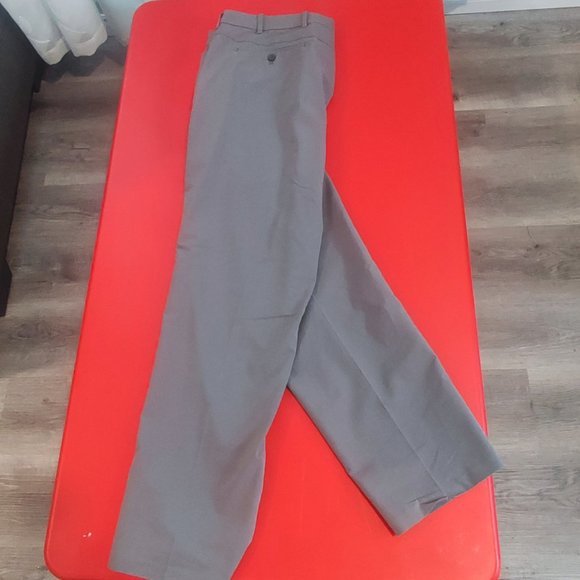 Izod casual pants grey size 42x32 - Picture 3 of 4